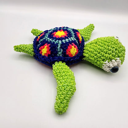 Loomigurumi Sea Turtles with Glow in the Dark Eyes & UV Reactive Shell Bands