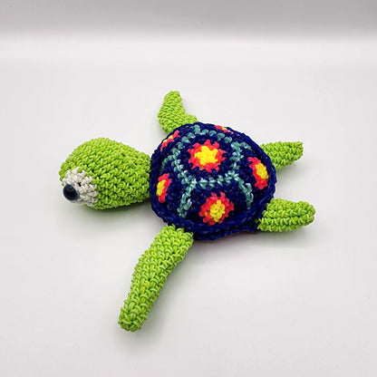 Loomigurumi Sea Turtles with Glow in the Dark Eyes & UV Reactive Shell Bands