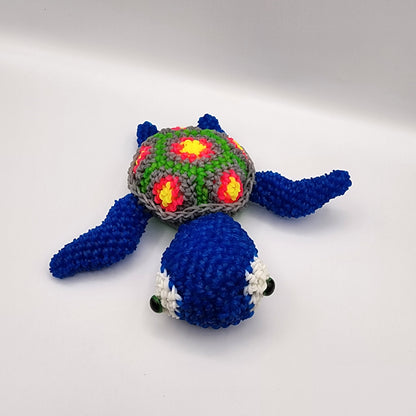 Loomigurumi Sea Turtles with Glow in the Dark Eyes & UV Reactive Shell Bands