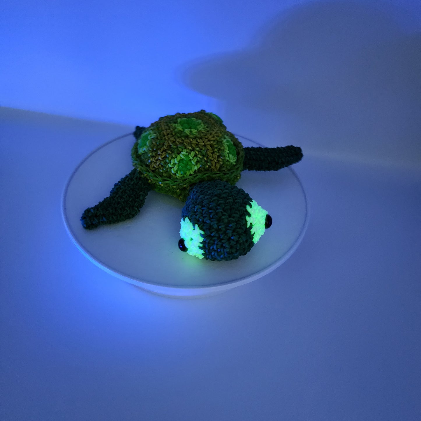 Loomigurumi Sea Turtles with Glow in the Dark Eyes