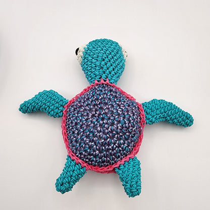 Loomigurumi Sea Turtles with Glow in the Dark Eyes