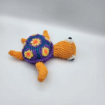 Loomigurumi Sea Turtles with Glow in the Dark Eyes & UV Reactive Shell Bands